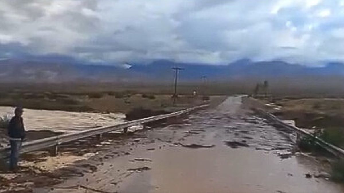 Así se veían algunos tramos de la Ruta 52 el sábado 4 de enero, cuando se la inhabilitó por primera vez esta semana. Actualmente, está de nuevo cortada Así se veían algunos tramos de la Ruta 52 el sábado 4 de enero, cuando se la inhabilitó por primera vez esta semana. Actualmente, está de nuevo cortada