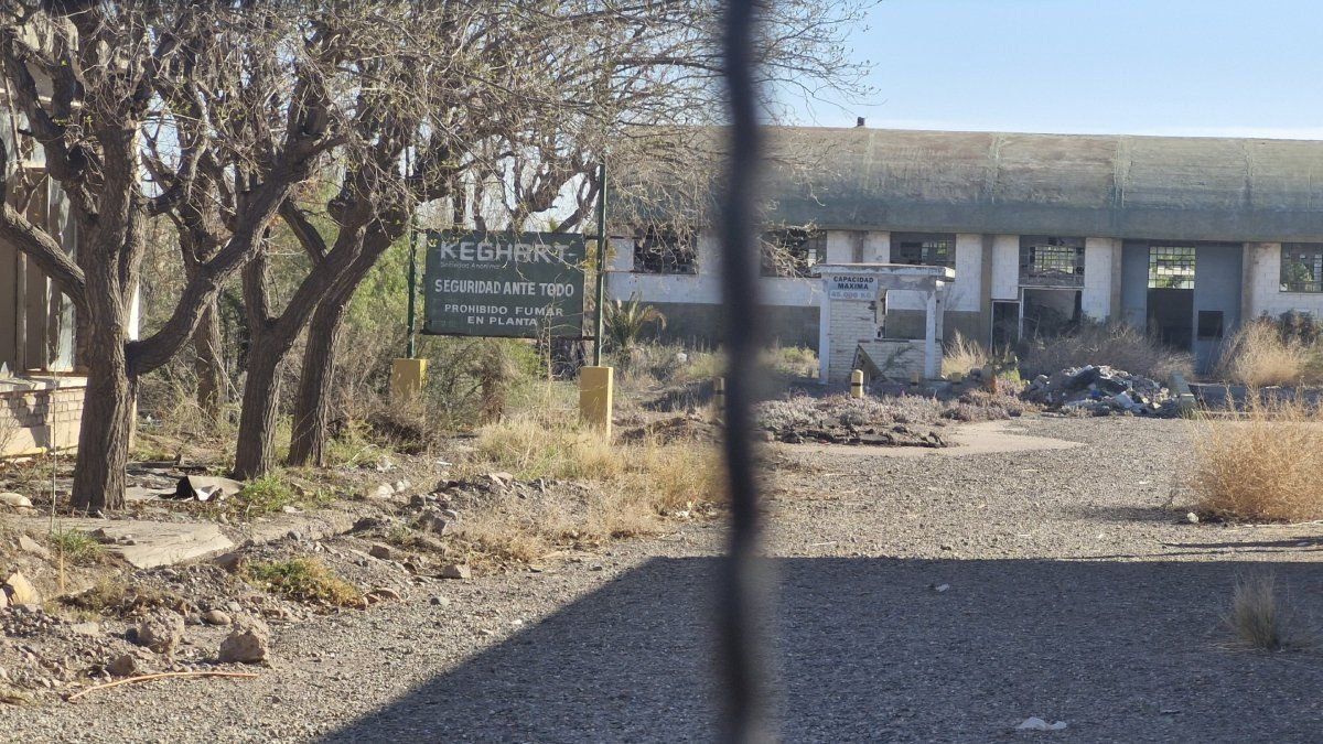 Investigan si una sustancia hallada en un terreno de Chacras de Coria enfermó a los vecinos