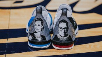Quién es la deportista que se florea con las zapatillas de Eva Perón