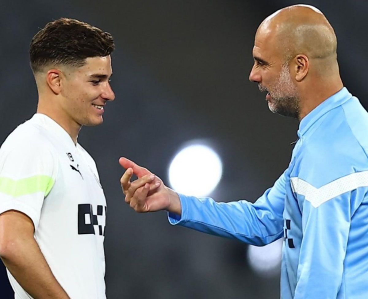 Julián y Guardiola en la previa de la gran final de la Champions League entre Manchester City e Inter Julián y Guardiola en la previa de la gran final de la Champions League entre Manchester City e Inter