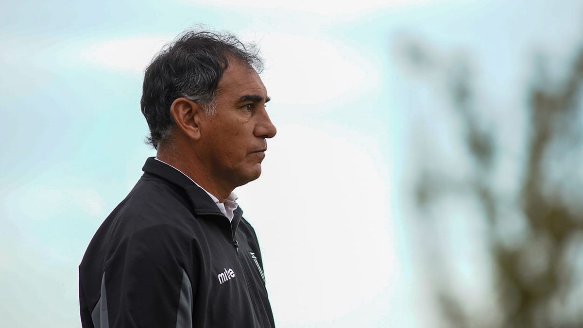 Darío Alaniz dejó de ser el entrenador de Gimnasia y Esgrima.