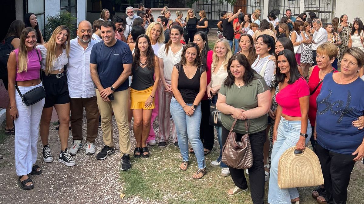 Junto al intendente de Godoy Cruz, Tadeo García Zalazar, y al secretario de Relaciones Institucionales, Néstor Majul, las mujeres de la UCR y el PRO buscaron la unidad en el Frente con una reunión en Maipú.