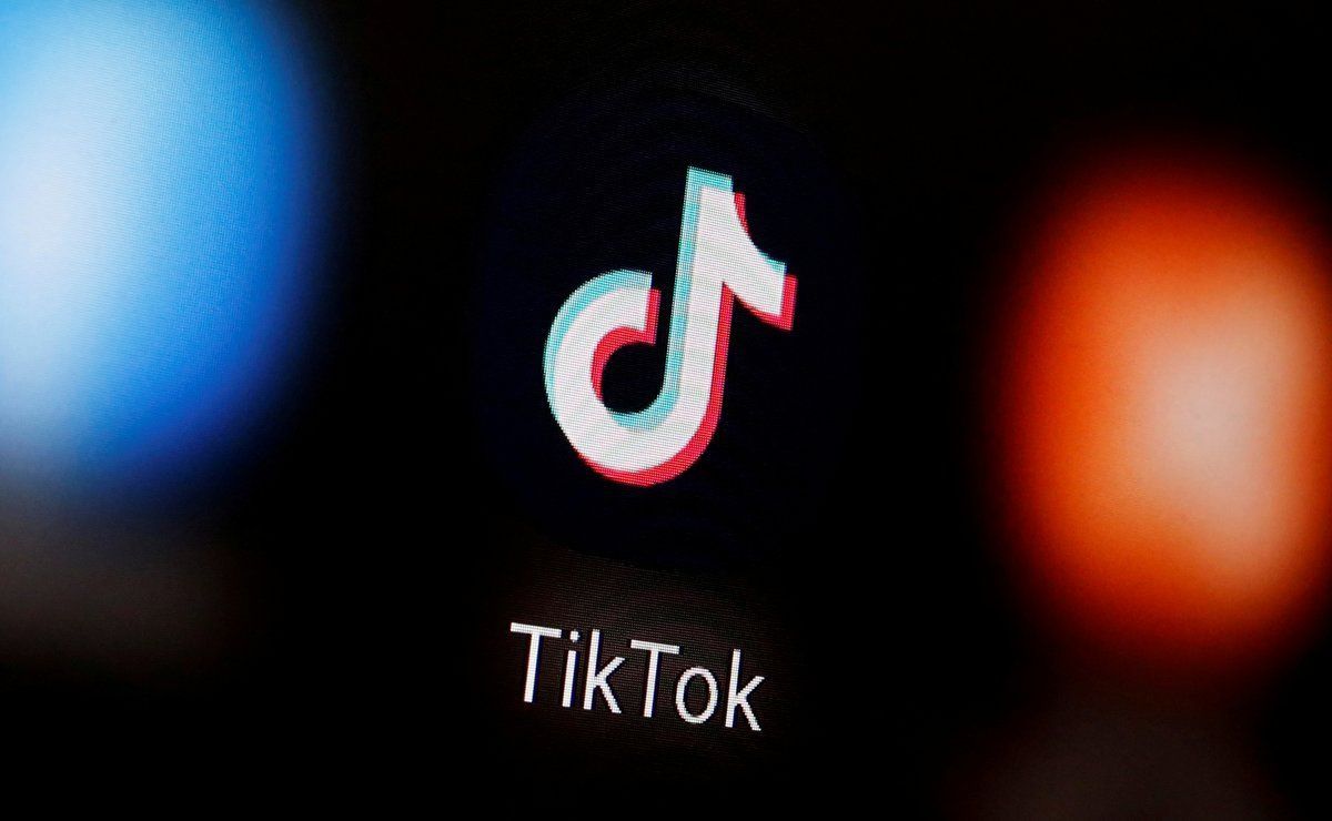 La evolución de la inteligencia artificial dentro de TikTok muestra cómo la frontera entre contenido real y generado por máquinas se vuelve cada vez más difusa. La evolución de la inteligencia artificial dentro de TikTok muestra cómo la frontera entre contenido real y generado por máquinas se vuelve cada vez más difusa.