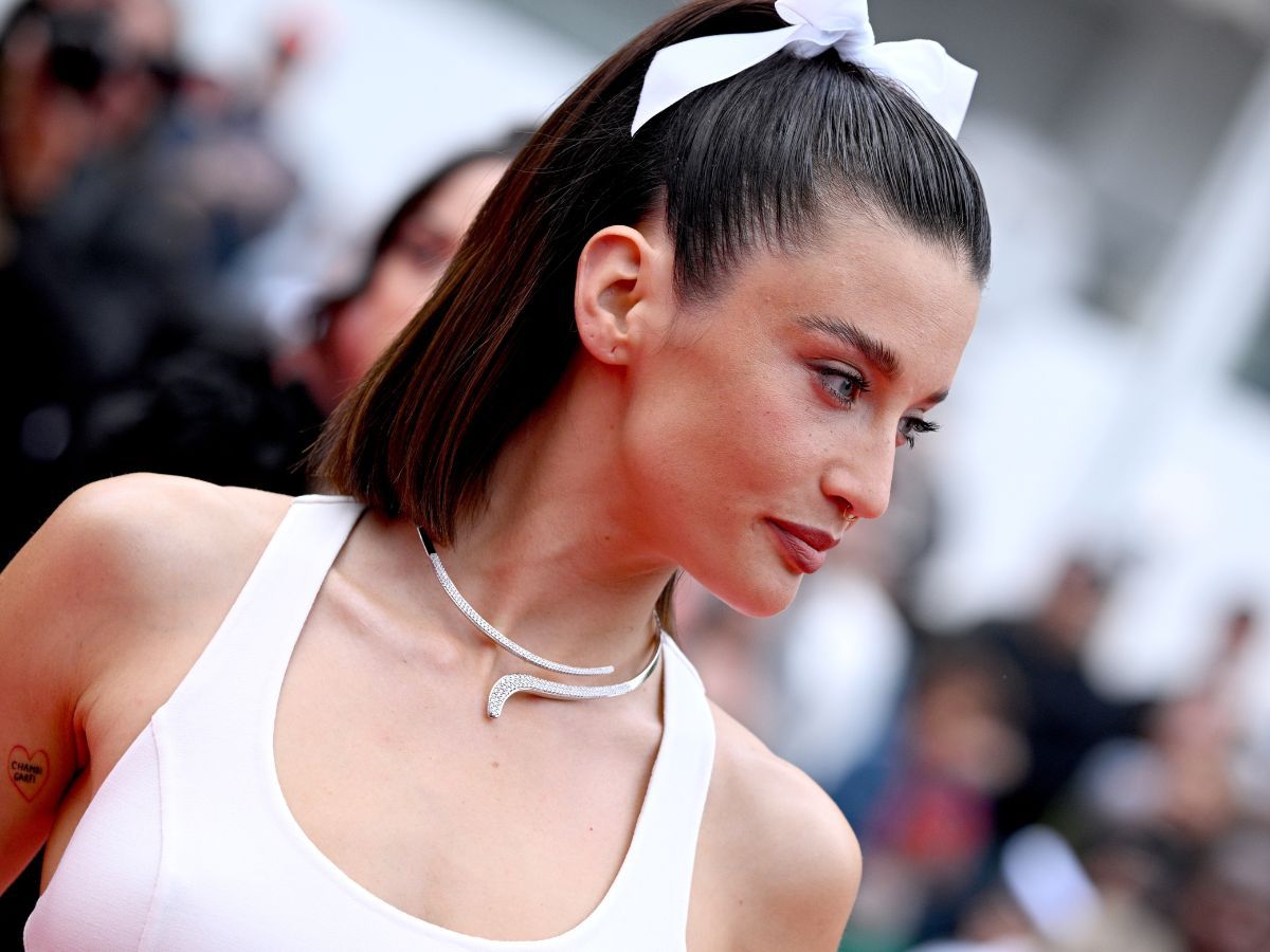 María Pedraza paraliza el Festival de Cannes con su look ultra coquette