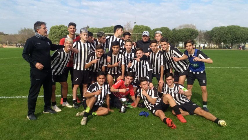 Gimnasia se coronó campeón en dos categorías de AFA