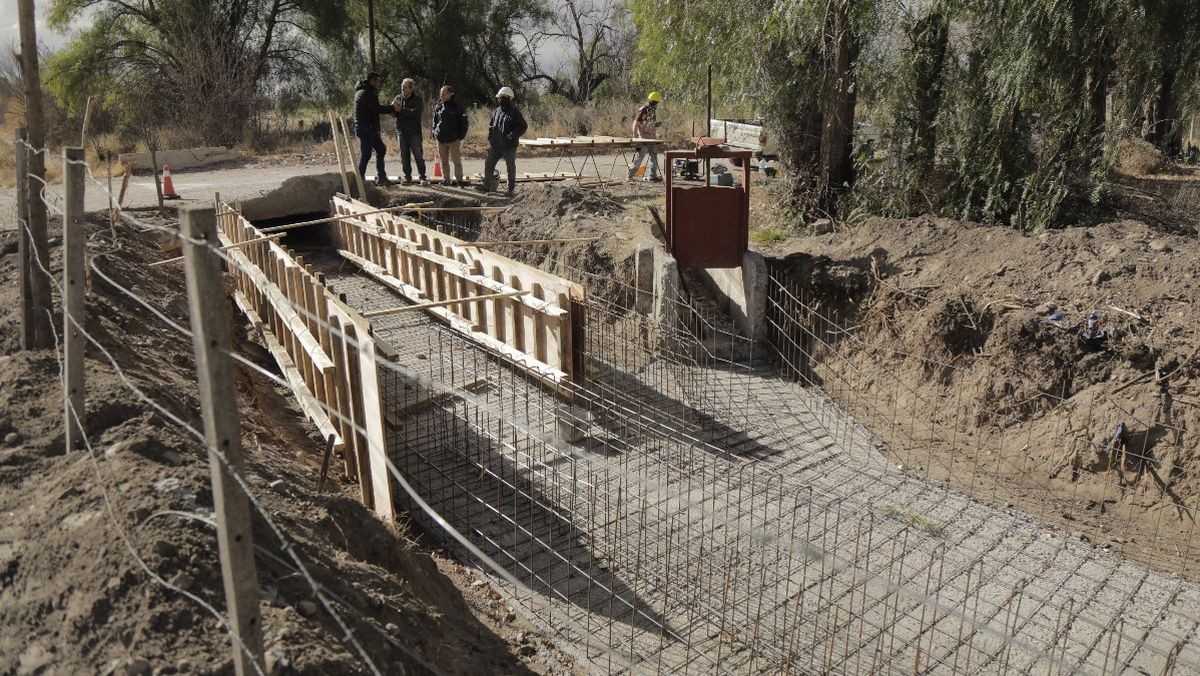 Trabajos en la cuenca del río Diamante durante este invierno.