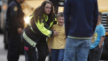 Escuela de EE. UU. sufrió un tiroteo que dejó un muerto y ocho estudiantes heridos