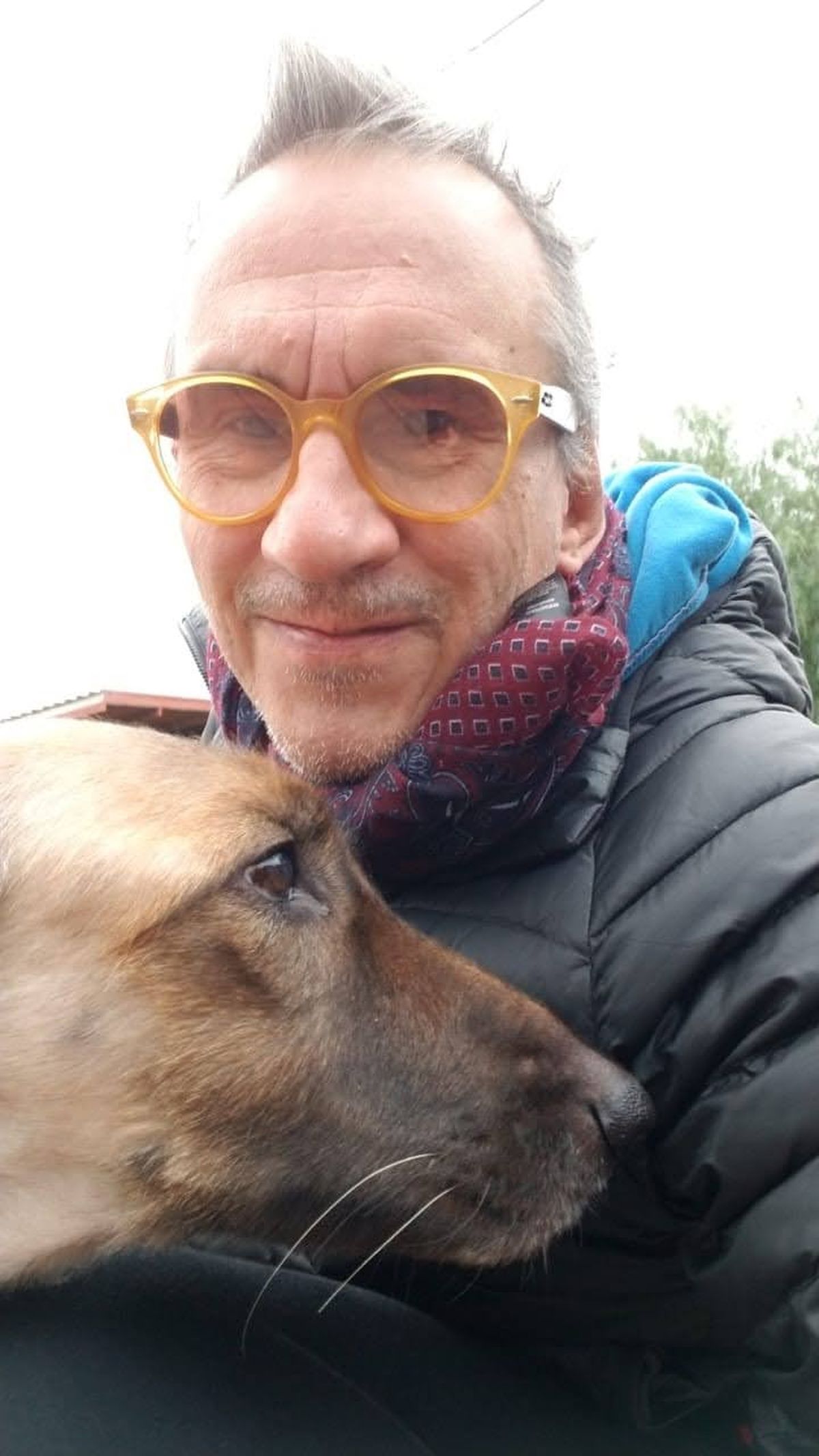 Marciano Cantero con Sasha, una ovejero a la que adoraba y con la que tenía una conexión muy especial: 