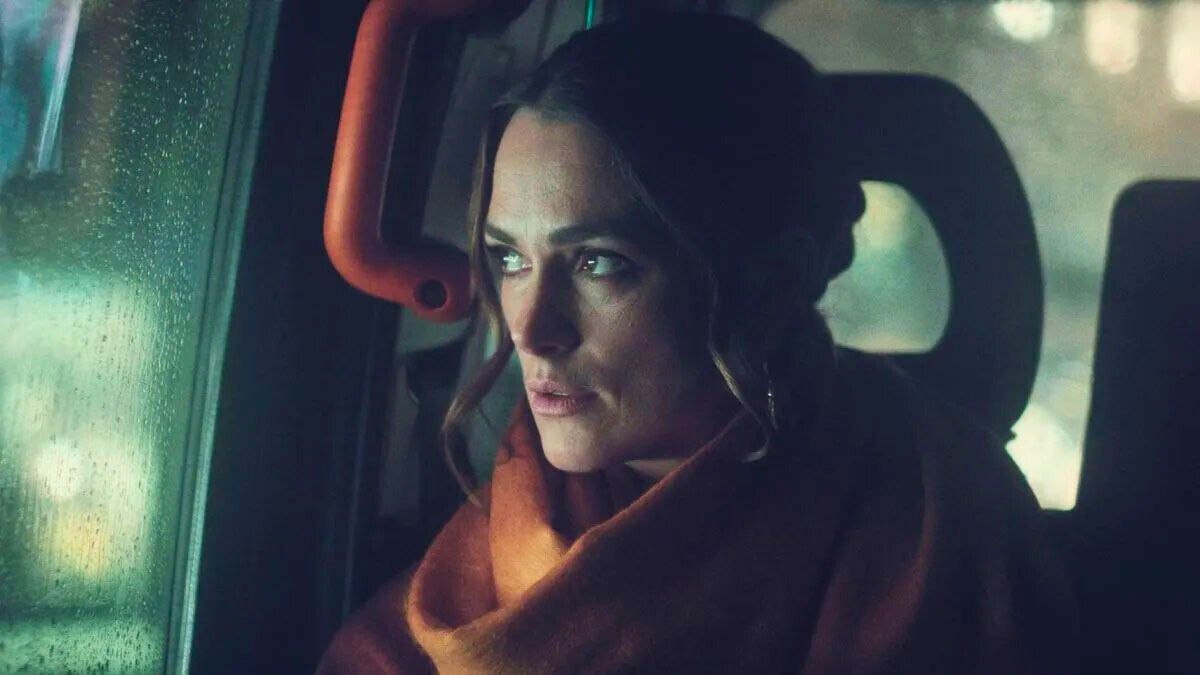 Netflix arrasa con la historia de una mujer casada con un político y que sorprende con un amante