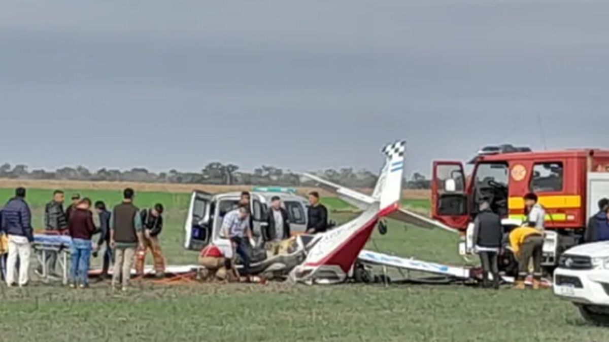 Video cay una avioneta que realizaba acrobacias en Chaco y