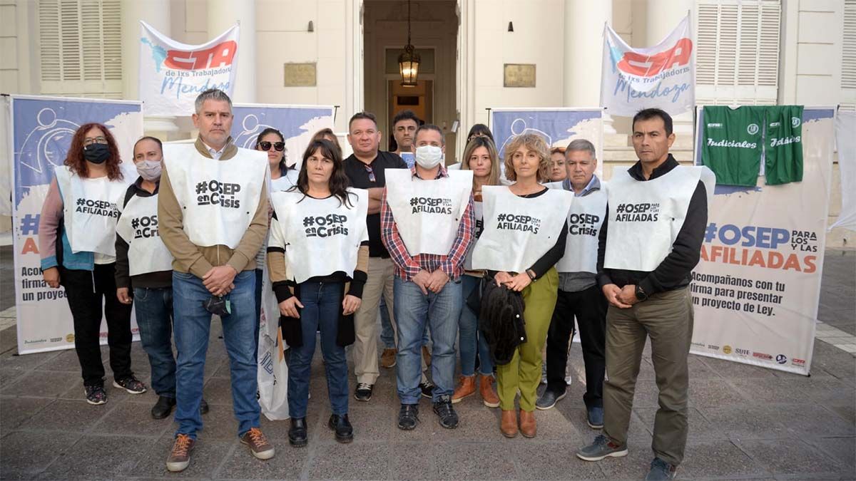 Representantes de gremios estatales presentaron en la Legislatura su iniciativa para mejorar la OSEP.