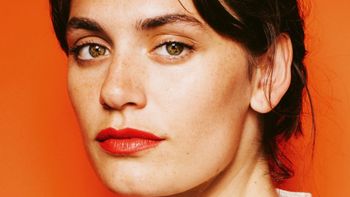 ¿Dónde puedo ver la serie de Freud?