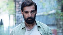 El actor John Abraham interpreta a Rajeev Kumar﻿ en la película de Netflix.