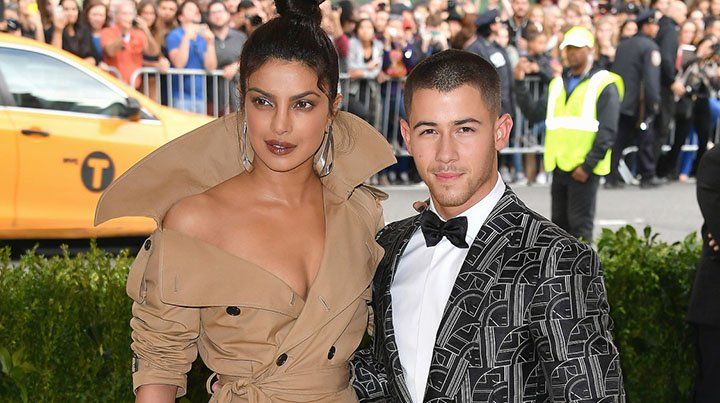 Priyanka Chopra y Nick Jonas se comprometieron