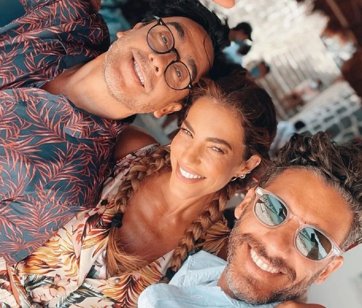 Adal Ramones, Gaby Espino y Erick Elías protagonizan Cuarentones.