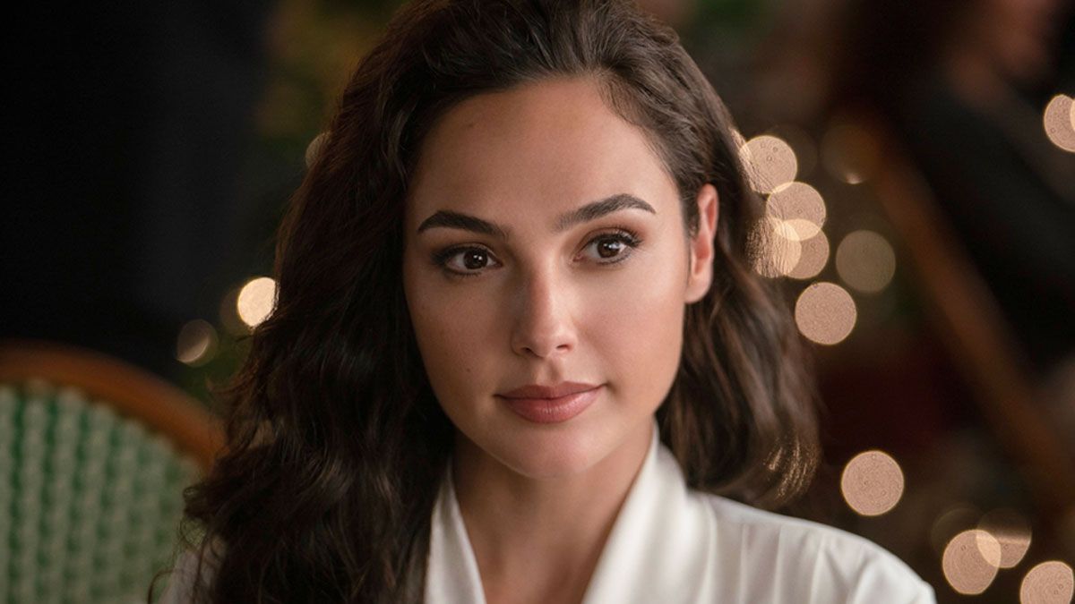 La actriz Gal Gadot la rompe en la entretenida película de Netflix.