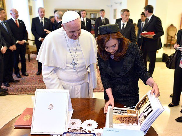 Estos son los regalos de Cristina al Papa
