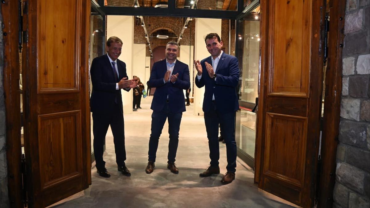 Rodolfo Suarez con las