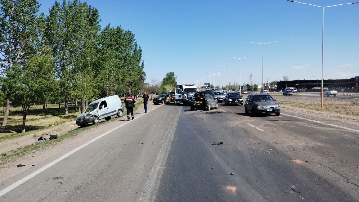 El conductor del Peugeot 206 circulaba con 0,91 gramos de alcohol en sangre. El conductor del Peugeot 206 circulaba con 0,91 gramos de alcohol en sangre.