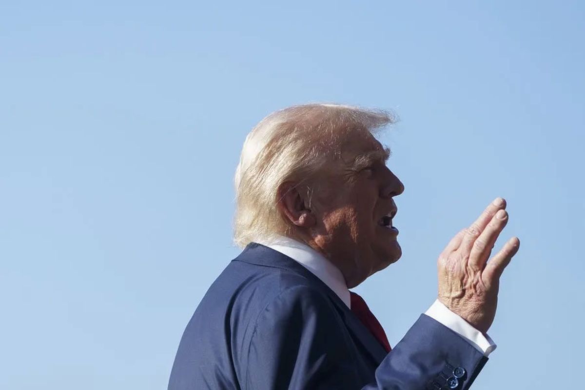 El presidente de Estados Unidos, Donald Trump, antes de salir hacia Escocia este 25 de julio de 2025, en la Casa Blanca, Washington. Crédito: EFE/EPA/ Will Oliver. El presidente de Estados Unidos, Donald Trump, antes de salir hacia Escocia este 25 de julio de 2025, en la Casa Blanca, Washington. Crédito: EFE/EPA/ Will Oliver.