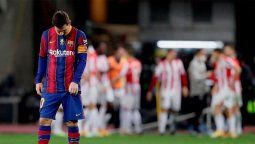 messi pego y vio la roja por primera vez en barcelona