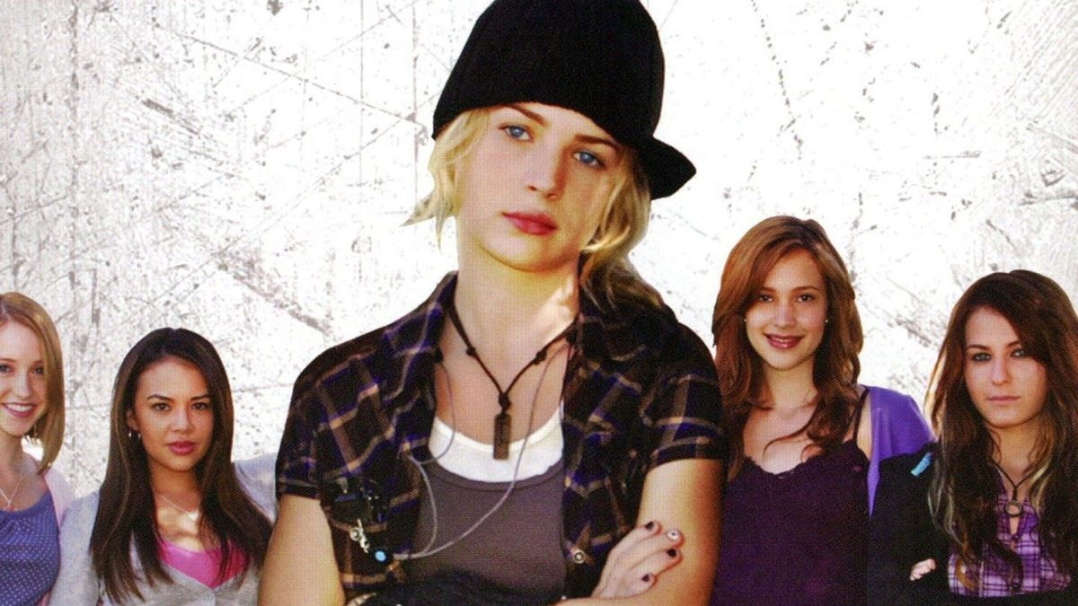 Esta película combina suspenso, drama y acción. Esta película combina suspenso, drama y acción.