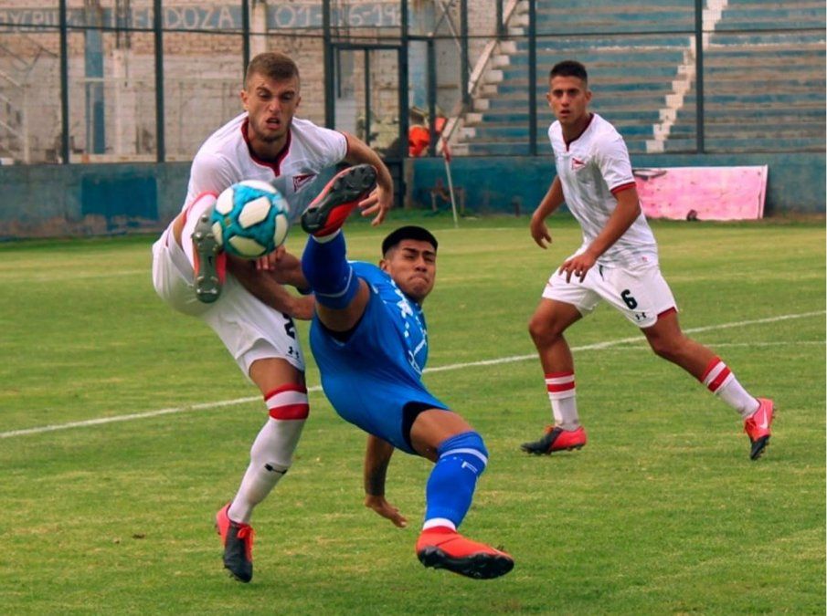 En reserva, Godoy Cruz y Estudiantes igualaron 0 a 0.