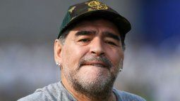 Diego Maradona recibió el alta pero deberá operarse
