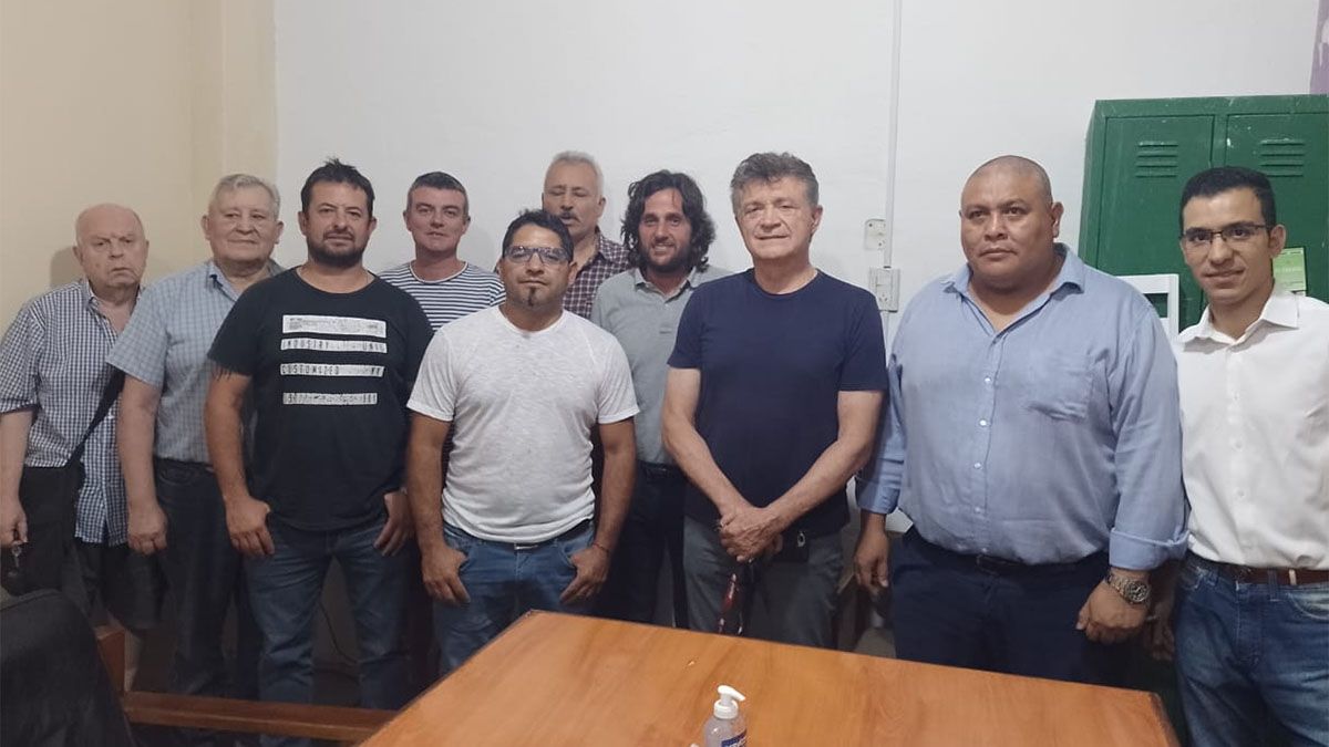 Parte del equipo de trabajo que se encargó de formar la actual Comisión Directiva y sanear a la Federación Mendocina de Box. Parte del equipo de trabajo que se encargó de formar la actual Comisión Directiva y sanear a la Federación Mendocina de Box.