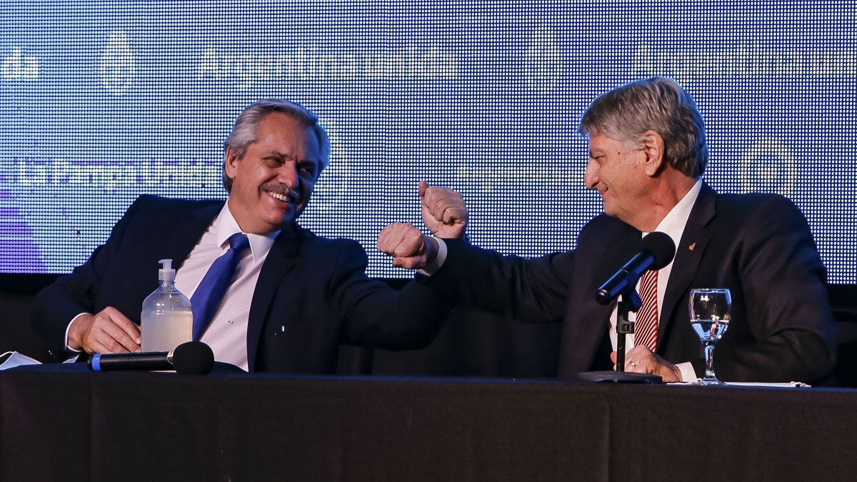 Fernández y Ziliotto, gobernador de La Pampa. La no respuesta del presidente terminó por suspender Portezuelo del Viento.