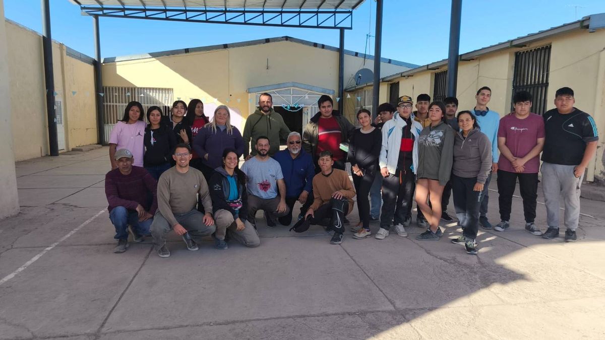 Misión cumplida para los estudiantes de la escuela técnica de Palmira: orgullo y solidaridad en Lagunas del Diamante. Misión cumplida para los estudiantes de la escuela técnica de Palmira: orgullo y solidaridad en Lagunas del Diamante.