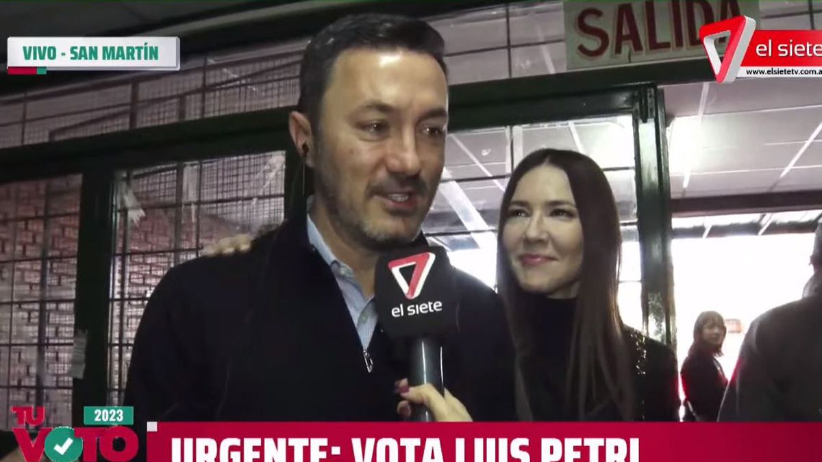 Emocionados: Luis Petri y Cristina Pérez.
