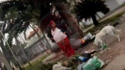 Denunciaron que una indigente embarazada mata y se come a perros y gatos
