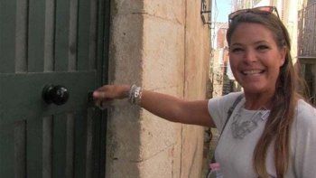 Una argentina compró una casa de tres pisos en Sicilia por un euro