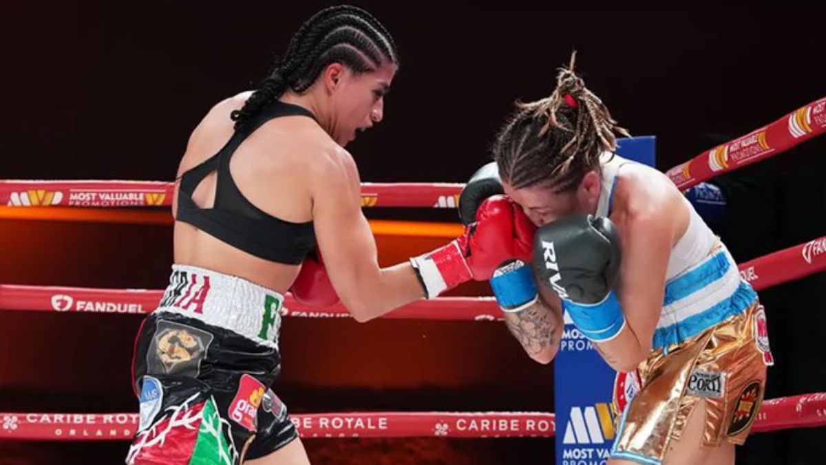 La mexicana Estefany Alegría castigando y Evelin Bermúdez sufriendo. Así fue toda la pelea de boxeo internacional, donde la santafesina perdió sus tres titulos mundiales.