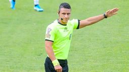 Andrés gariano, el árbitro que le lanzó una dura amenaza a Frank Kudelka, DT de Huracán.