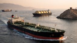 El Estrecho de Ormuz estuvo en el centro de la discusión por el acuerdo entre Etados Unidos e Irán. Es la vía por donde circula gran parte del petróleo mundial.