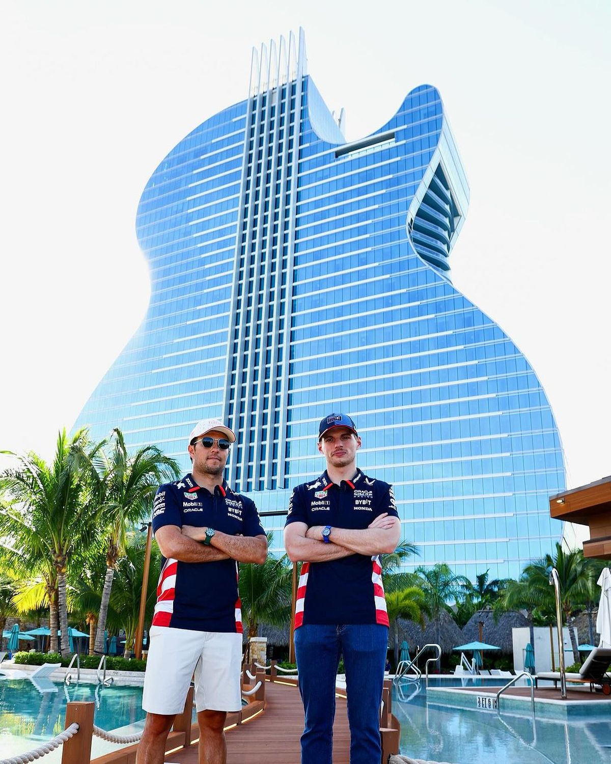Pérez y Verstappen quieren mantener la supremacía de Red Bull en el GP de Miami de Fórmula 1. Pérez y Verstappen quieren mantener la supremacía de Red Bull en el GP de Miami de Fórmula 1.