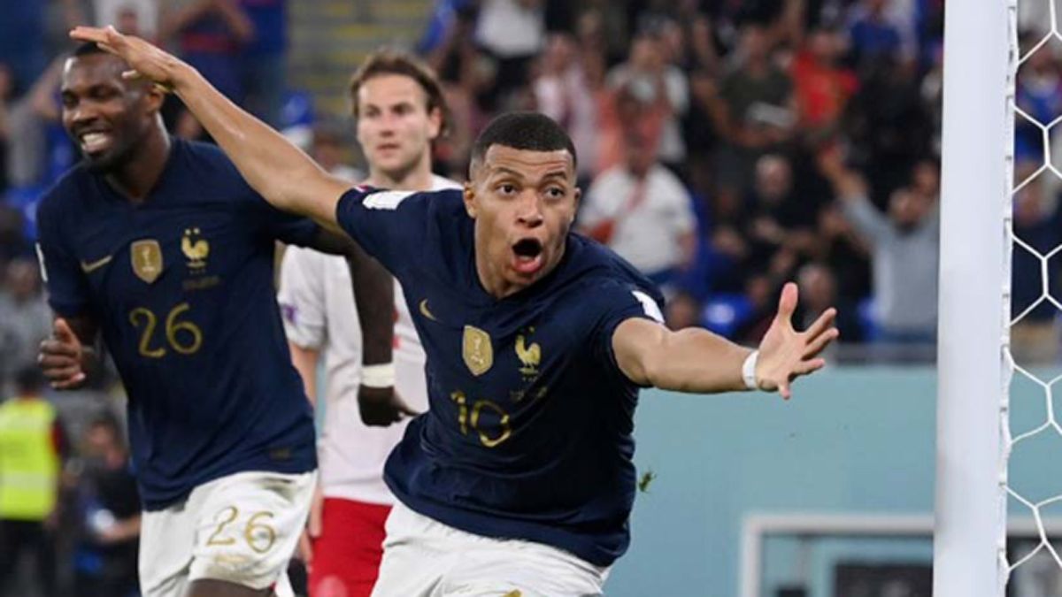 Mbappé brilla y Francia supera la maldición del campeón en el Mundial Qatar 2022