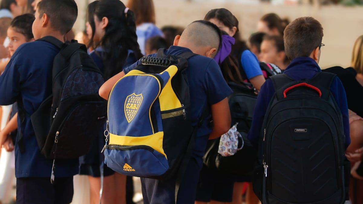 Desde este viernes rigen cambios en el sistema de asistencia en Primaria. Aunque los alumnos cumplan con los módulos curriculares, si no cumplen con la presencialidad, deberán ir al período de recuperación de saberes. Desde este viernes rigen cambios en el sistema de asistencia en Primaria. Aunque los alumnos cumplan con los módulos curriculares, si no cumplen con la presencialidad, deberán ir al período de recuperación de saberes.