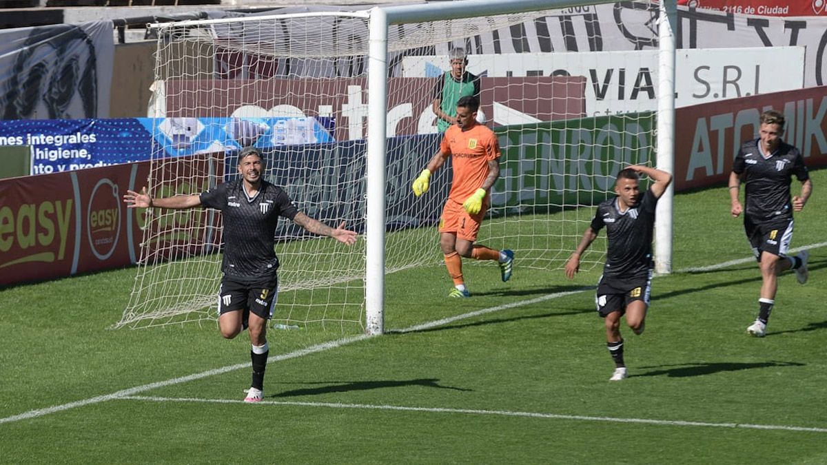 Gimnasia y Almirante Brown se sacaron chispas en el Parque