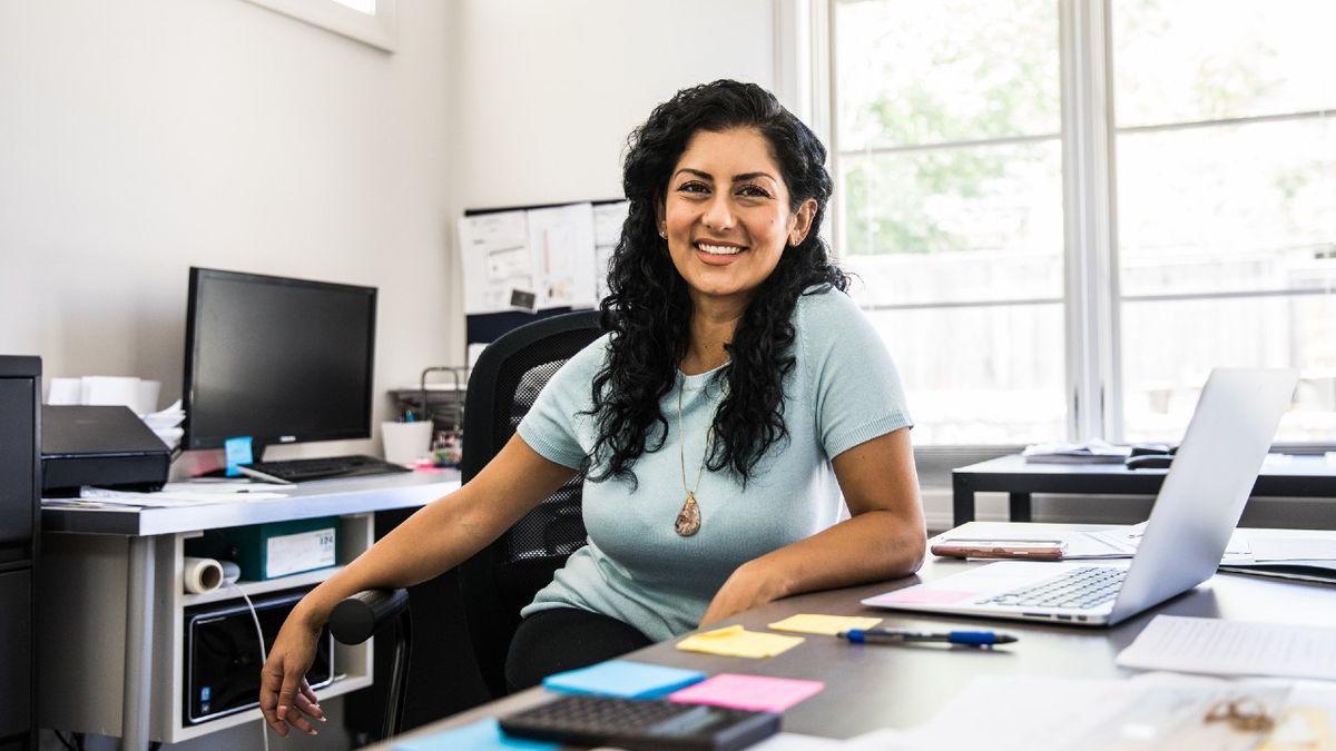 Muchos latinos creen que una forma de crecer segura y desarrollarse es posible en el país norteamericano. Muchos latinos creen que una forma de crecer segura y desarrollarse es posible en el país norteamericano.