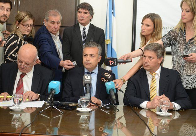 Juan Carlos Jaliff y Alfredo Cornejo en la primera gestión del actual gobernador. Juan Carlos Jaliff y Alfredo Cornejo en la primera gestión del actual gobernador.