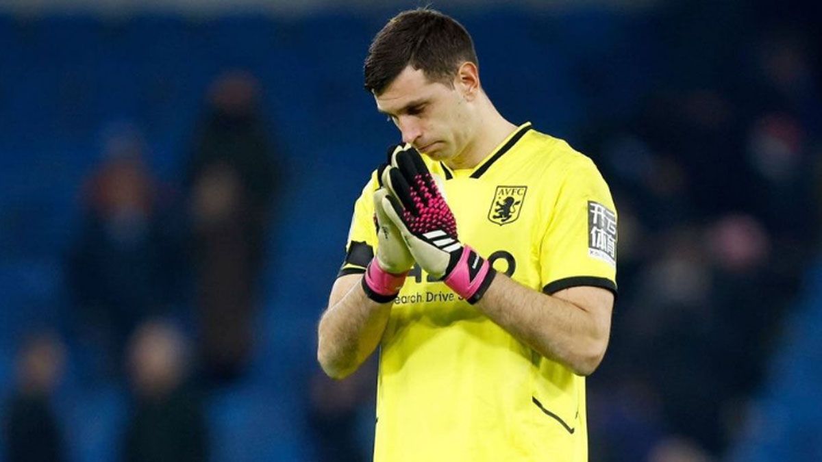 Dibu Martínez fue criticado por las imágenes de su perro guardián