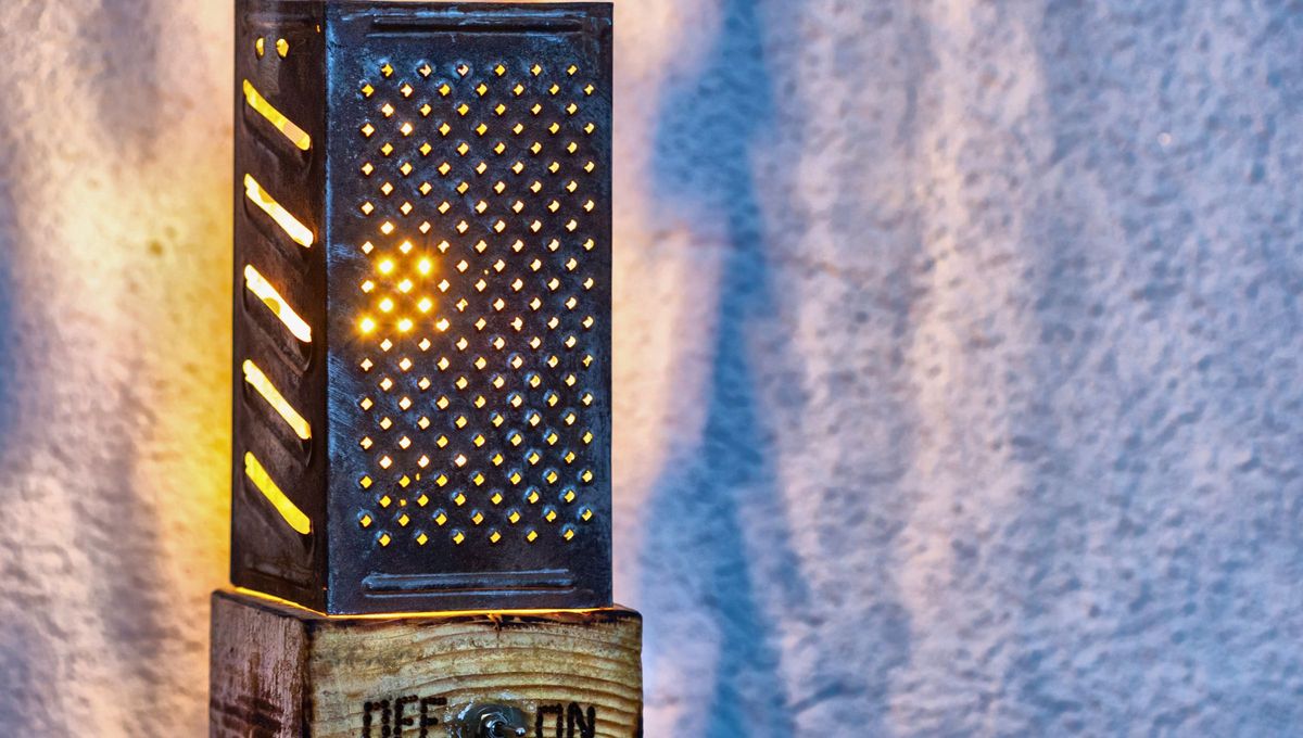 Quien tiene un rallador de queso tiene una nueva lámpara de ambiente: cómo hacerla