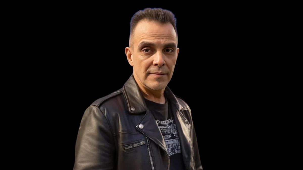 DAniel Aye celebra 40 años en el Teatro Quintanilla. 