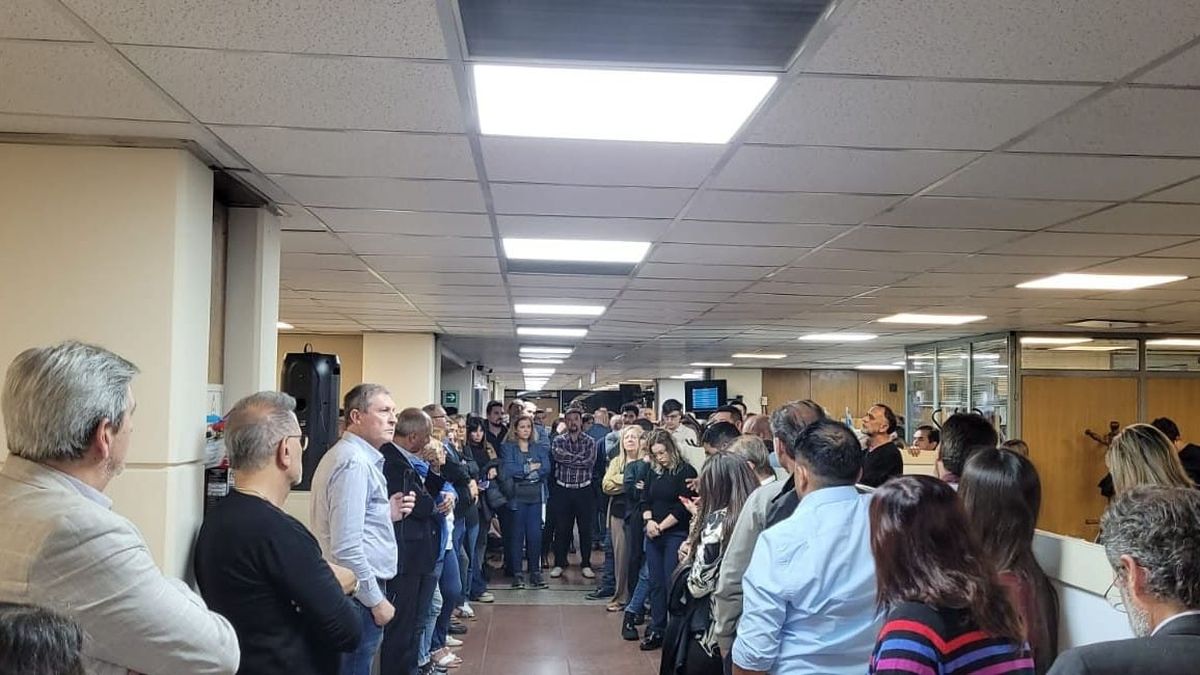Una de las últimas asambleas en Garibaldi 18. Una de las últimas asambleas en Garibaldi 18.