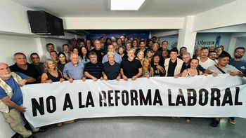 La CGT define un paro nacional mientras el Congreso acelera el debate de la reforma laboral La CGT define un paro nacional mientras el Congreso acelera el debate de la reforma laboral