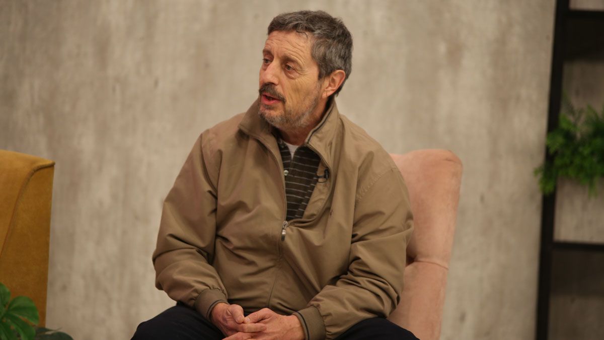 Andrés Gabrielli, conductor de La Conversación en Radio Nihuil. Andrés Gabrielli, conductor de La Conversación en Radio Nihuil.