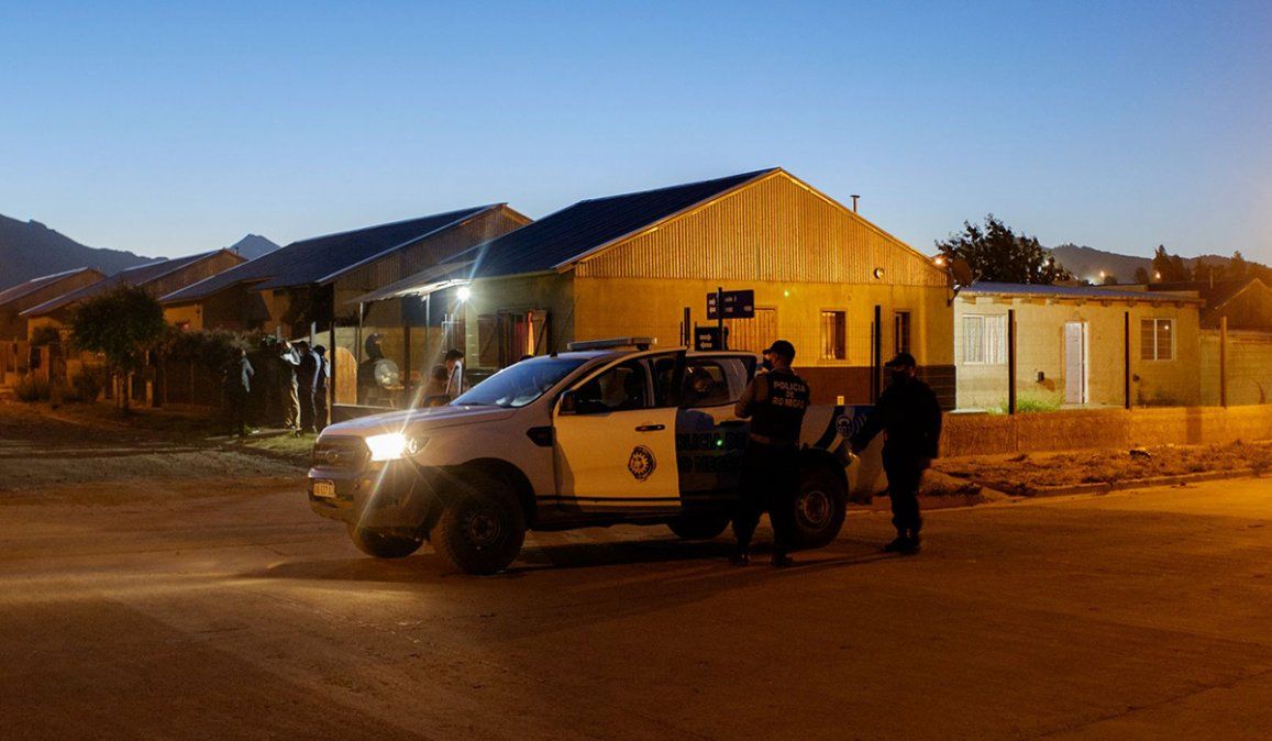 Una pareja quedó imputada por el asesinato de un hombre, a quien emborracharon y luego lo mataron de dos balazoss en la cabeza